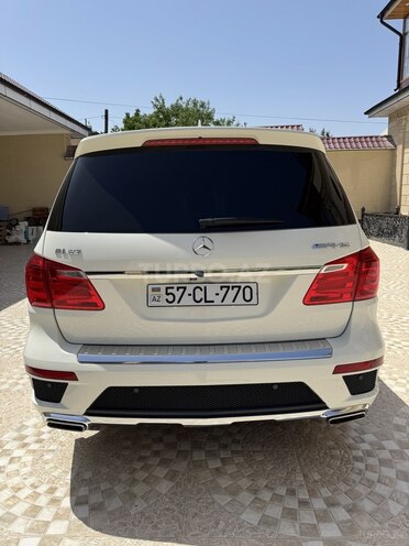 Mercedes GL 550-3