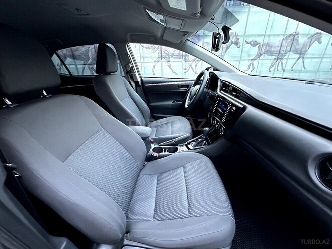Toyota Corolla 2019, 134,000 km - 1.6 l - Bakı