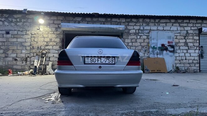 Mercedes C 180 2000, 442,000 km - 1.8 l - Bərdə