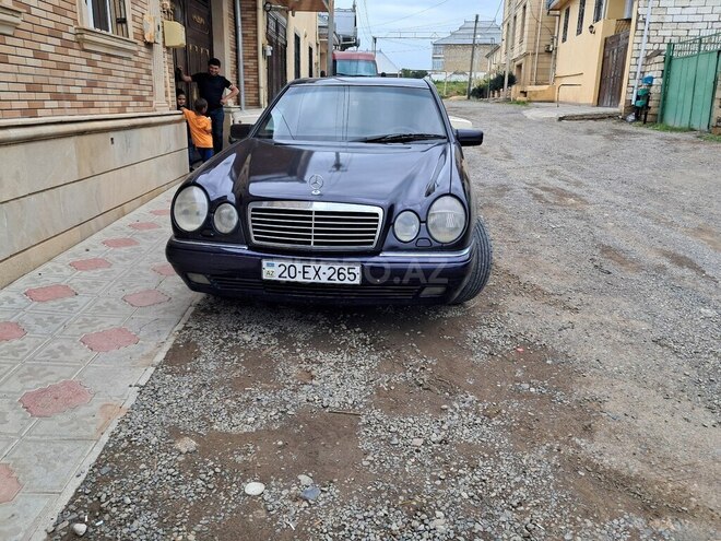 Mercedes C 240 1997, 325,000 km - 2.4 л - Qazax