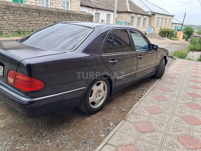 Mercedes C 240 1997, 325,000 km - 2.4 л - Qazax