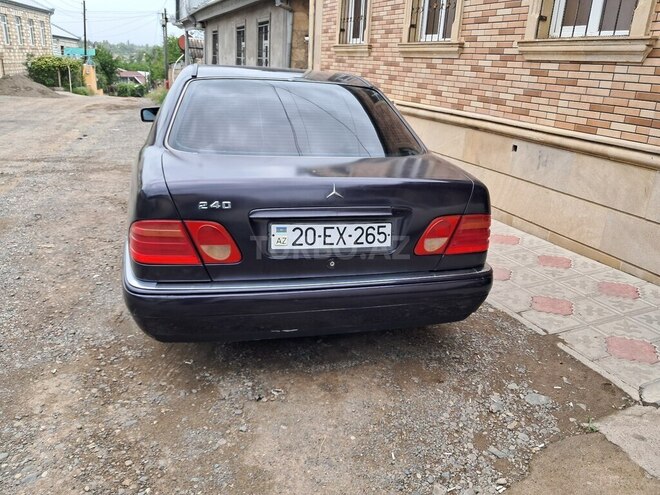 Mercedes C 240 1997, 325,000 km - 2.4 л - Qazax