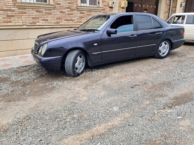 Mercedes C 240 1997, 325,000 km - 2.4 л - Qazax