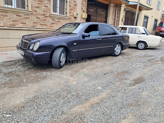 Mercedes C 240 1997, 325,000 km - 2.4 л - Qazax