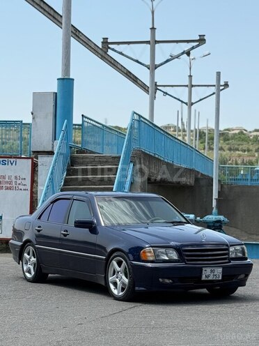 Mercedes C 230 2000, 325,000 km - 2.3 l - Quba
