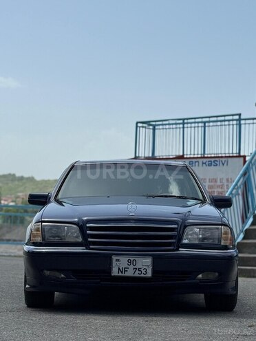 Mercedes C 230 2000, 325,000 km - 2.3 l - Quba