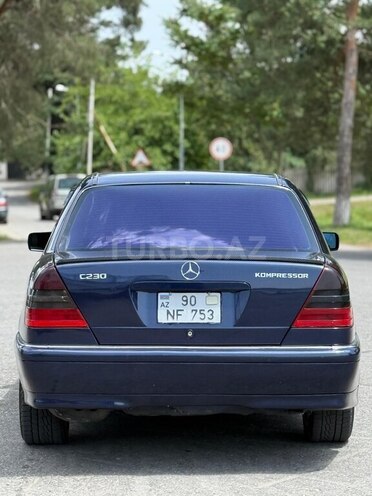 Mercedes C 230 2000, 325,000 km - 2.3 l - Quba