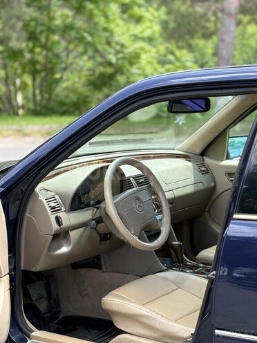 Mercedes C 230 2000, 325,000 km - 2.3 l - Quba