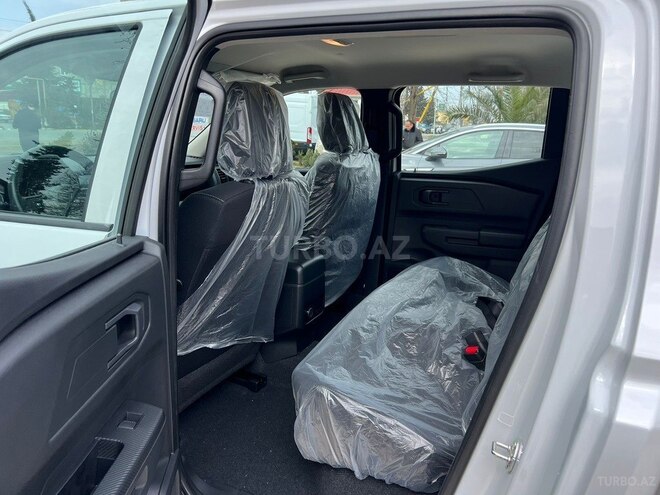 Mitsubishi L200-12