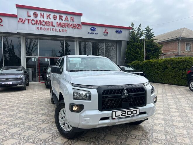 Mitsubishi L200-2