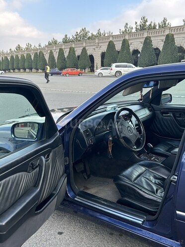 Mercedes C 240 1998, 300,000 km - 2.4 л - Gəncə