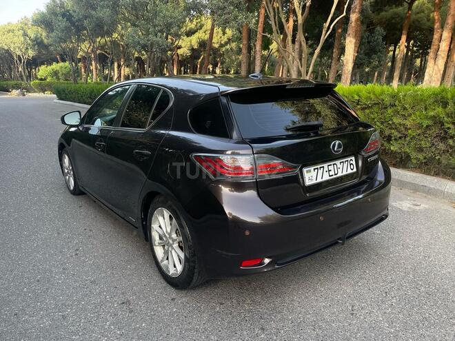 Lexus CT 200h-4