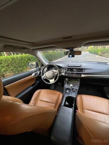 Lexus CT 200h-8