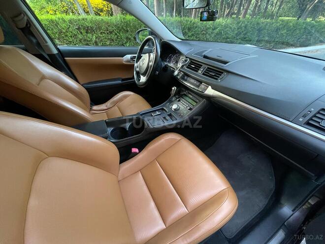 Lexus CT 200h-9