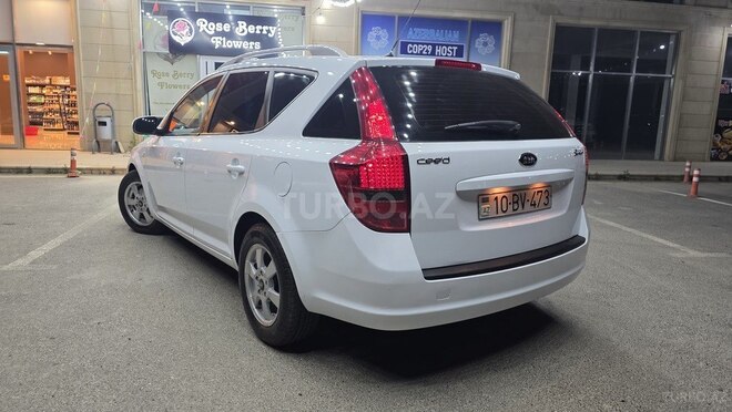 Kia Ceed 2009, 272,600 km - 1.6 л - Bakı