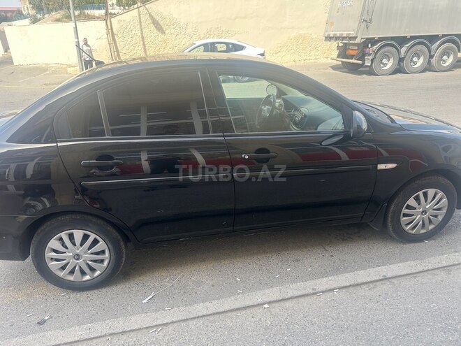 Hyundai Accent 2009, 239,984 km - 1.4 l - Bakı
