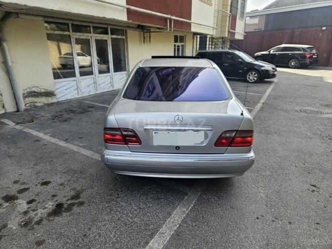 Mercedes E 240 2000, 209,000 km - 2.6 l - Bakı