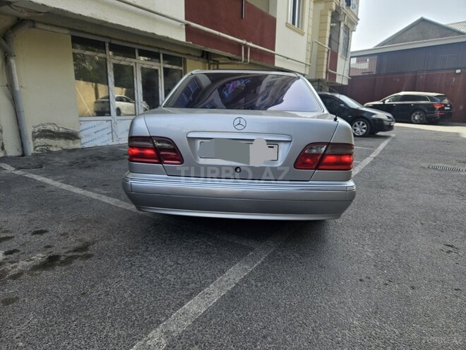 Mercedes E 240 2000, 209,000 km - 2.6 l - Bakı