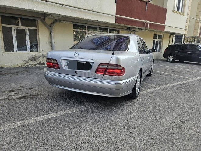 Mercedes E 240 2000, 209,000 km - 2.6 l - Bakı