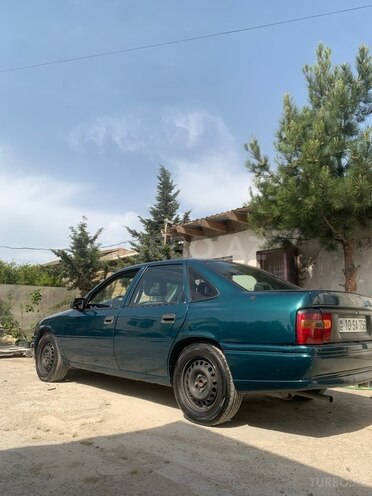 Opel Vectra 1995, 225,000 km - 2.0 l - Bakı