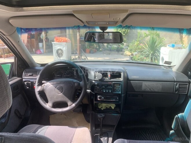 Opel Vectra 1995, 225,000 km - 2.0 l - Bakı