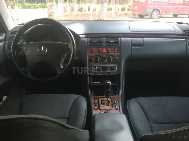 Mercedes E 220 d 2000, 450,000 km - 2.2 l - Sumqayıt