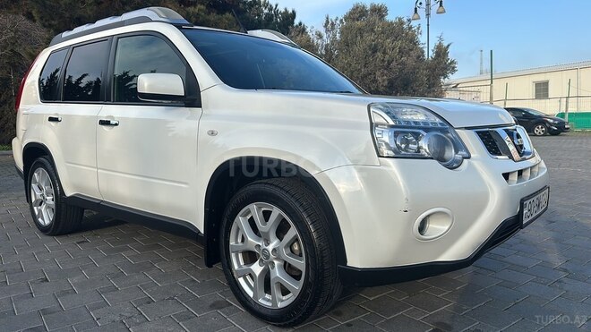 Nissan X-Trail 2013, 230,000 km - 2.5 л - Bakı