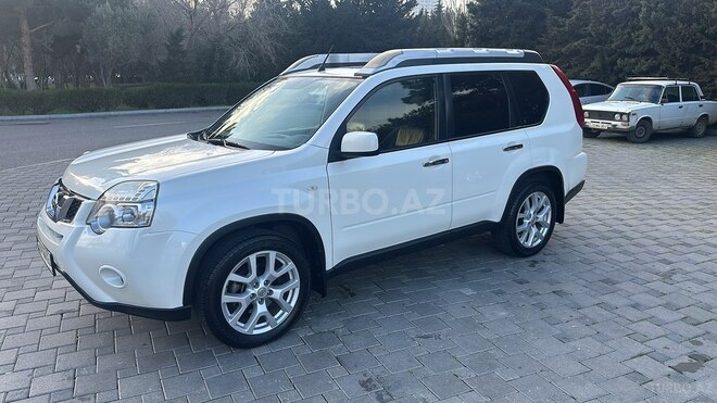 Nissan X-Trail 2013, 230,000 km - 2.5 л - Bakı