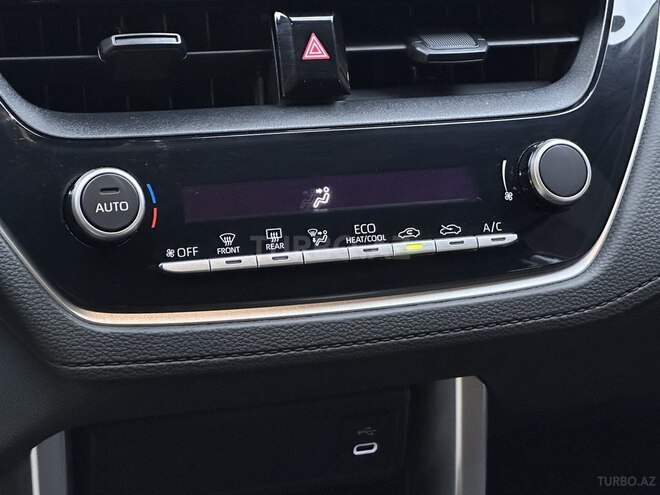 Toyota Corolla Cross 2025, 0 km - 2.0 л - Bakı