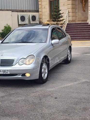 Mercedes C 200 2000, 245,000 km - 2.0 l - Bakı
