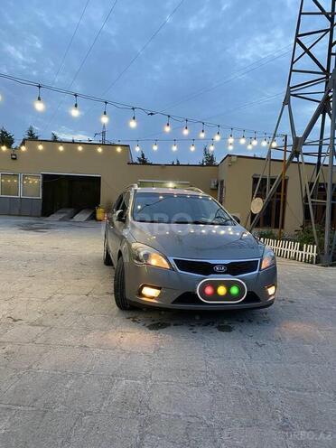 Kia  2010, 288,540 km - 1.6 l - Bakı