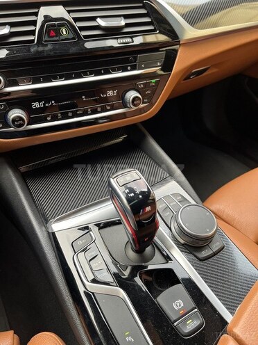 BMW 530-11