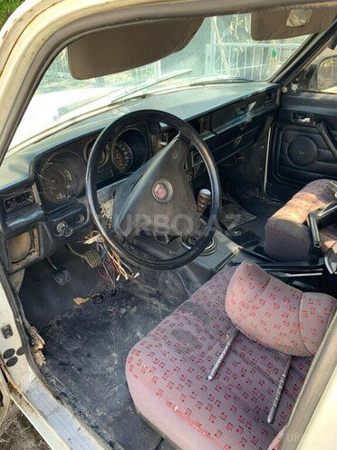 GAZ 3102 1994, 100,000 km - 2.4 л - Yevlax