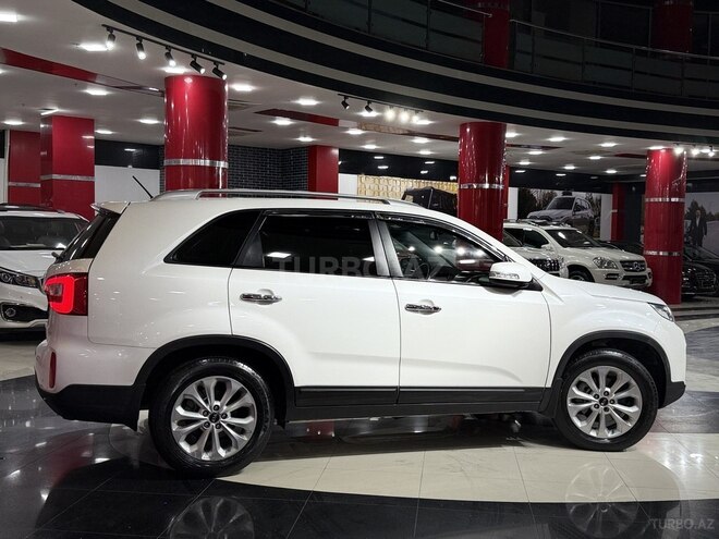 Kia Sorento-12