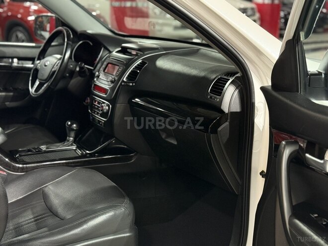Kia Sorento-15
