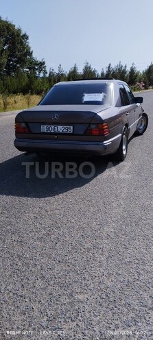 Mercedes E 200 d 1992, 444,444 km - 2.0 l - Masallı
