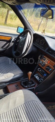 Mercedes E 200 d 1992, 444,444 km - 2.0 l - Masallı