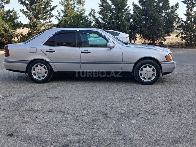 Mercedes C 180 1995, 300,000 km - 1.8 l - Bakı