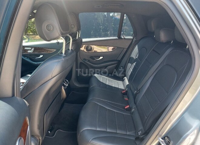 Mercedes GLC 300 4MATIC 2017, 175,000 km - 2.0 l - Bakı