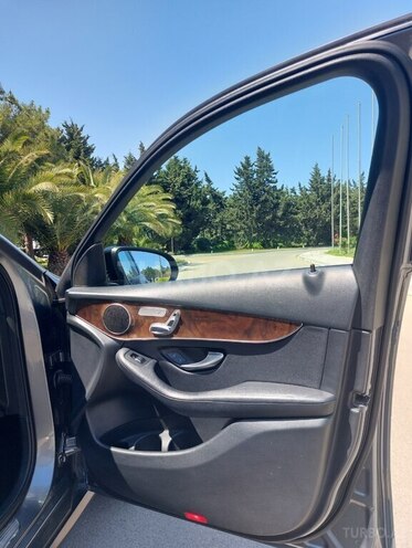 Mercedes GLC 300 4MATIC 2017, 175,000 km - 2.0 l - Bakı