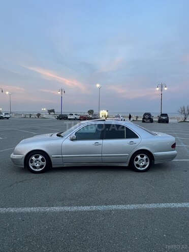 Mercedes E 270 2000, 390,000 km - 2.7 l - Sumqayıt