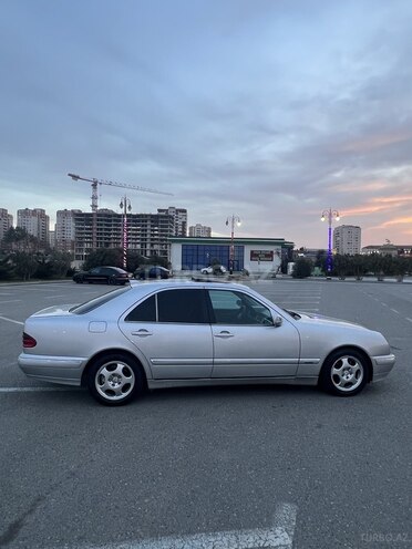 Mercedes E 270 2000, 390,000 km - 2.7 l - Sumqayıt