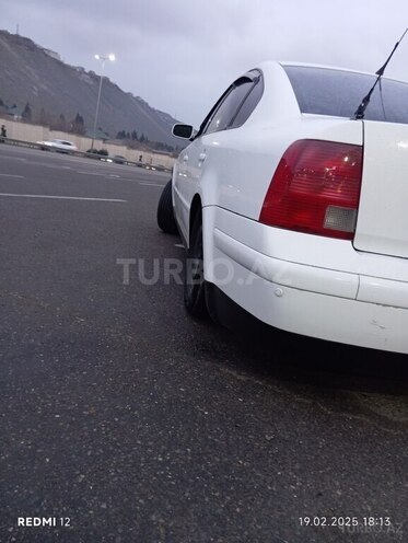Volkswagen Passat 1999, 285,000 km - 1.6 l - Bakı