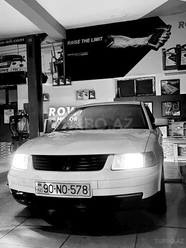 Volkswagen Passat 1999, 285,000 km - 1.6 l - Bakı