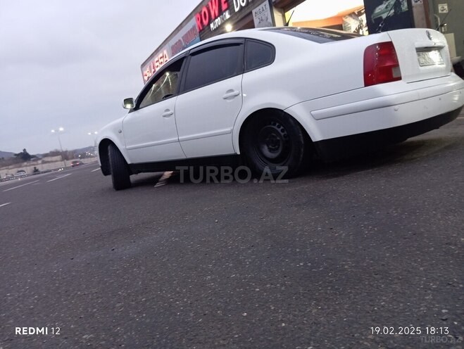 Volkswagen Passat 1999, 285,000 km - 1.6 l - Bakı