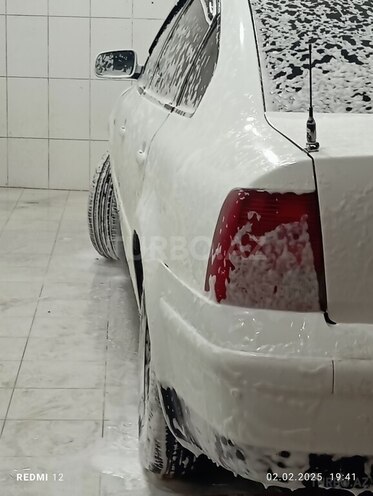 Volkswagen Passat 1999, 285,000 km - 1.6 l - Bakı