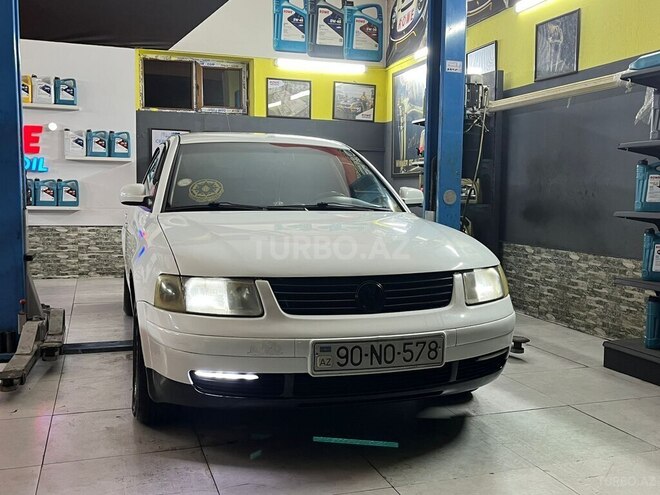 Volkswagen Passat 1999, 285,000 km - 1.6 l - Bakı