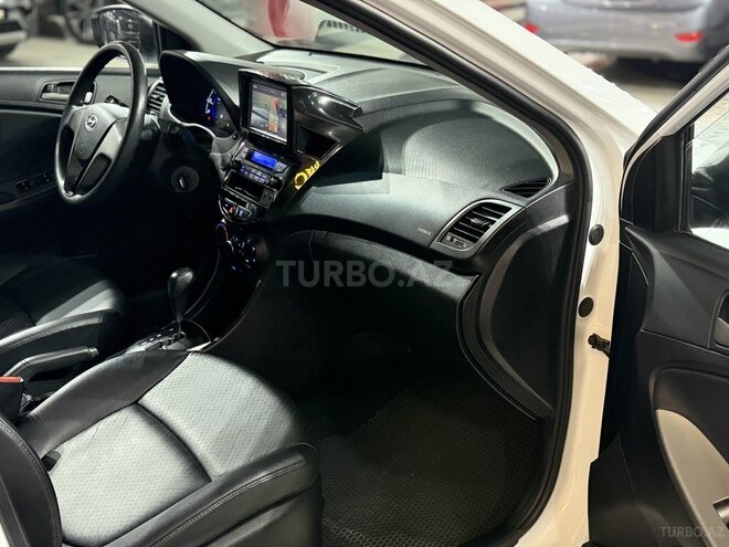 Hyundai Accent 2015, 230,000 km - 1.6 l - Bakı