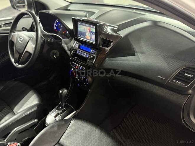 Hyundai Accent 2015, 230,000 km - 1.6 l - Bakı