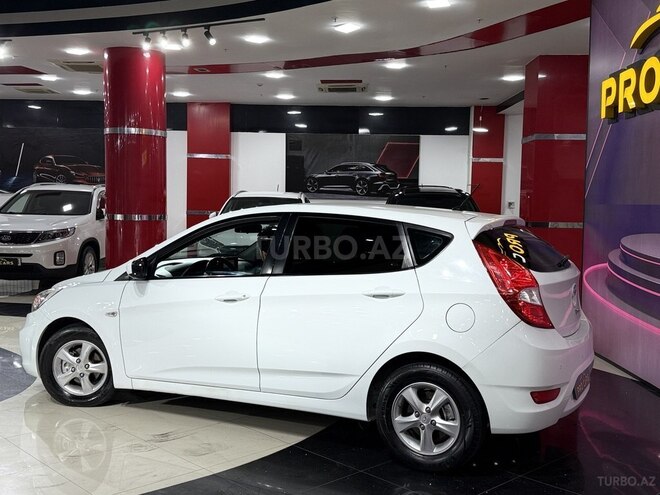 Hyundai Accent 2015, 230,000 km - 1.6 l - Bakı